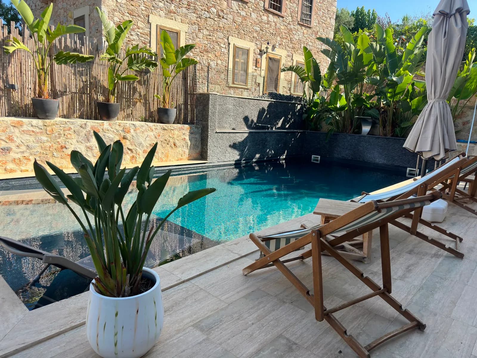 7011 Dadya Rooms