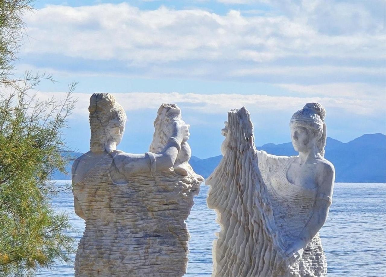 A frame from Eski Datça
